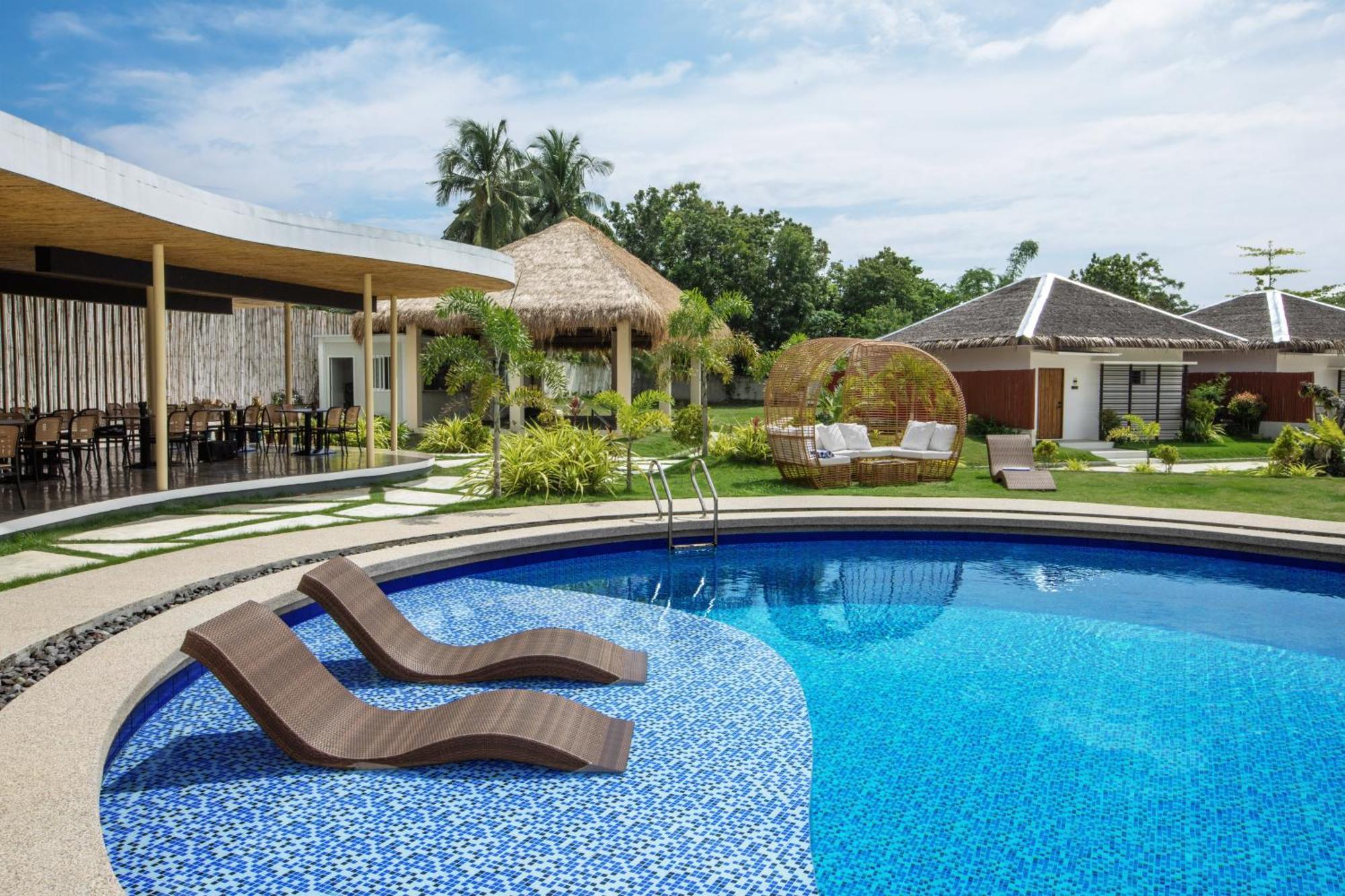 Secret Garden Resort & Villas Panglao Island Biking Екстер'єр фото
